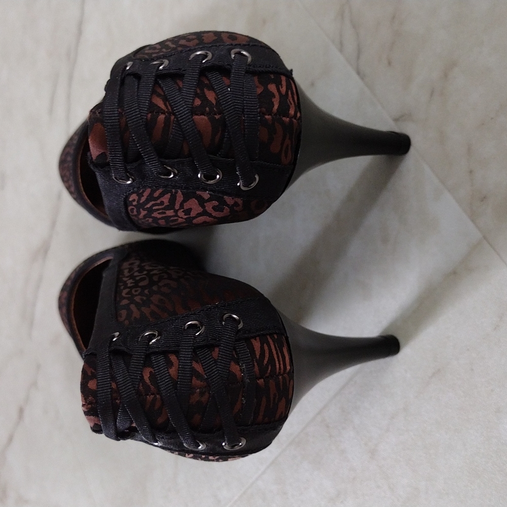 Soft Style heels. - Picture 3 of 11